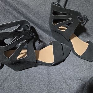 NEW Torrid Black Cutout Wedge Sandals SZ 9 BLACK